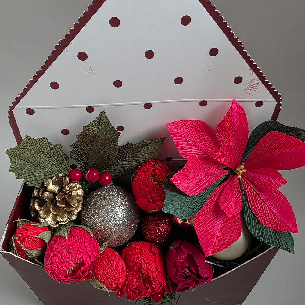 Christmas Envelope Arrangement – Festive Forever Blooms