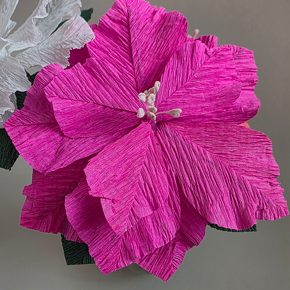 Handcrafted Poinsettia Trio in Vase – Premium Italian Crepe Paper Flowers