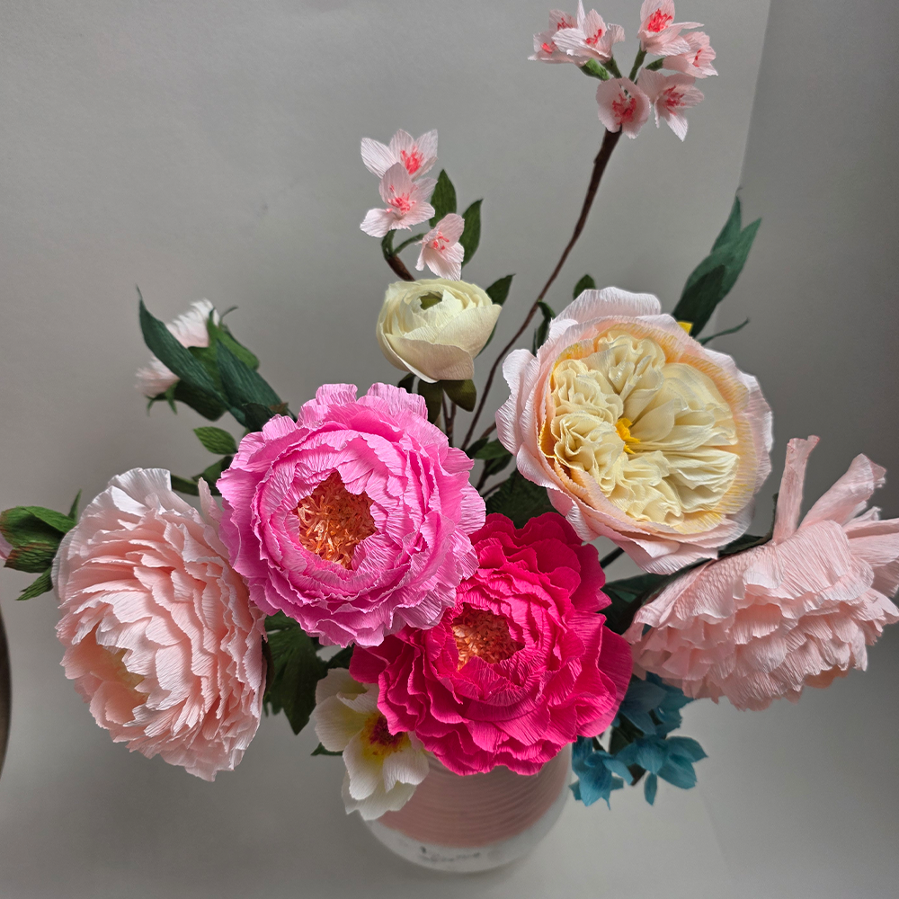 Blooming Harmony Vase – Handmade Paper Flower Arrangement