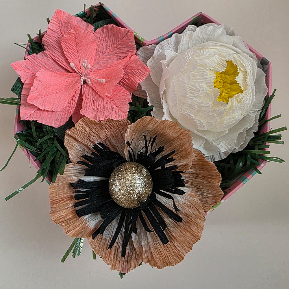 Festive Heart Arrangement