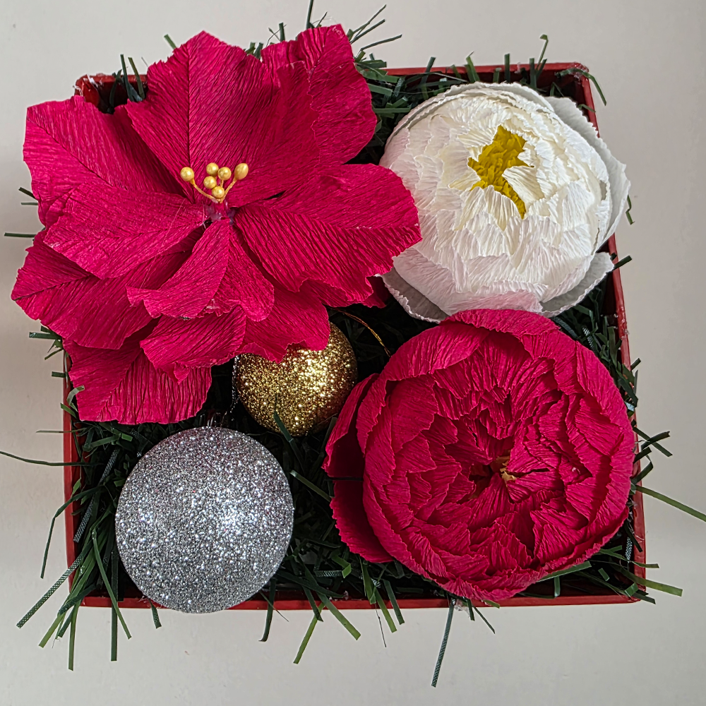 Festive Bloom Box – Red &amp; White Christmas Edition