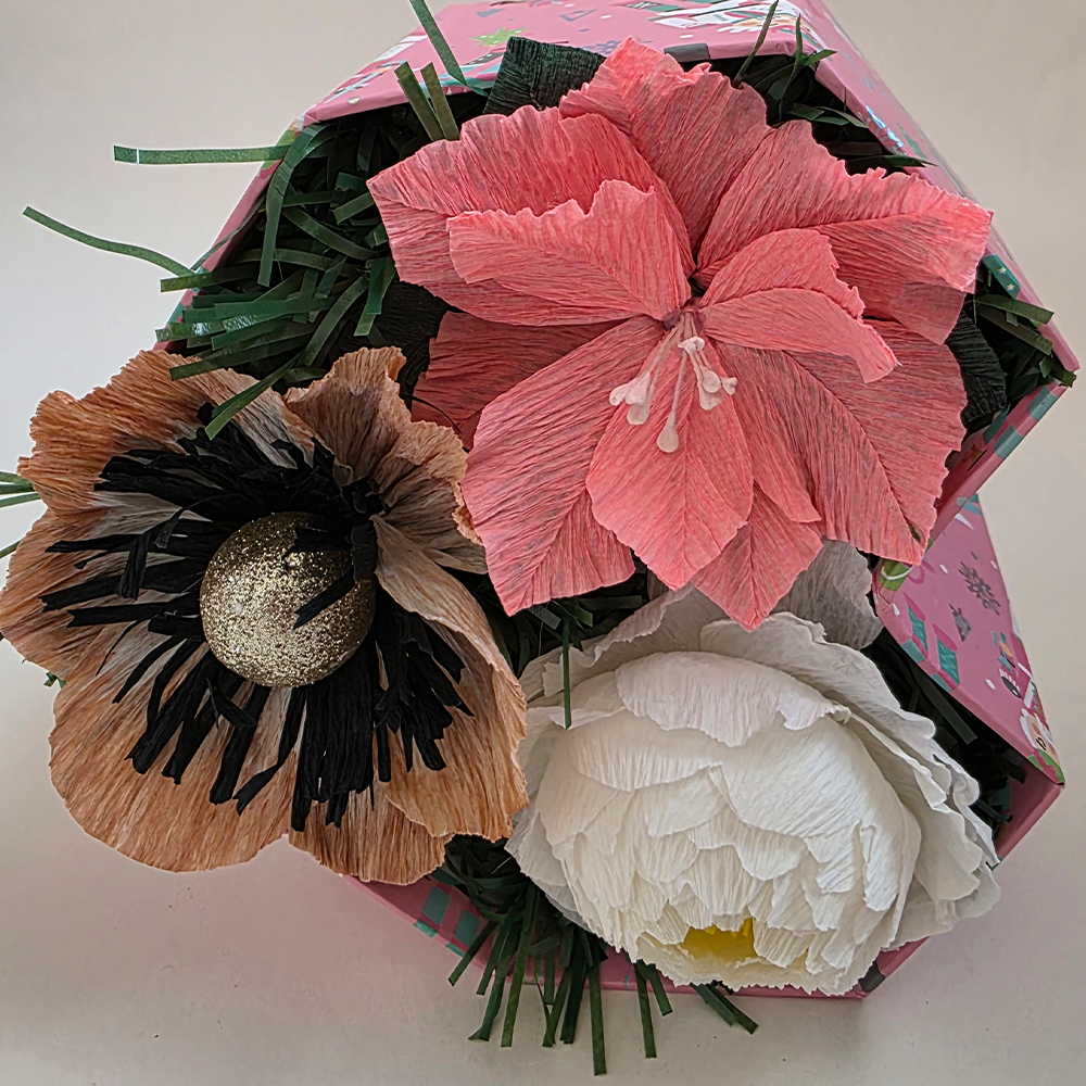 Festive Heart Arrangement