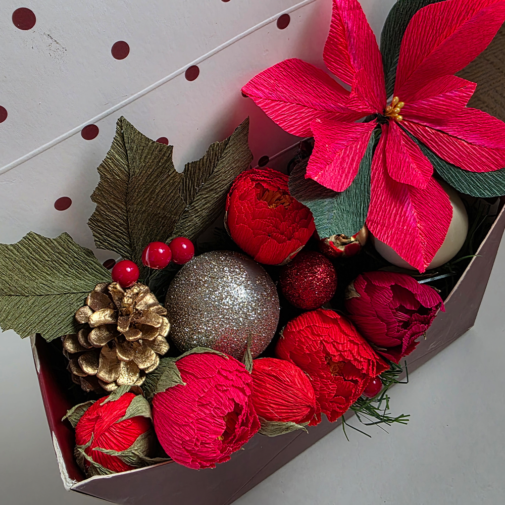 Christmas Envelope Arrangement – Festive Forever Blooms