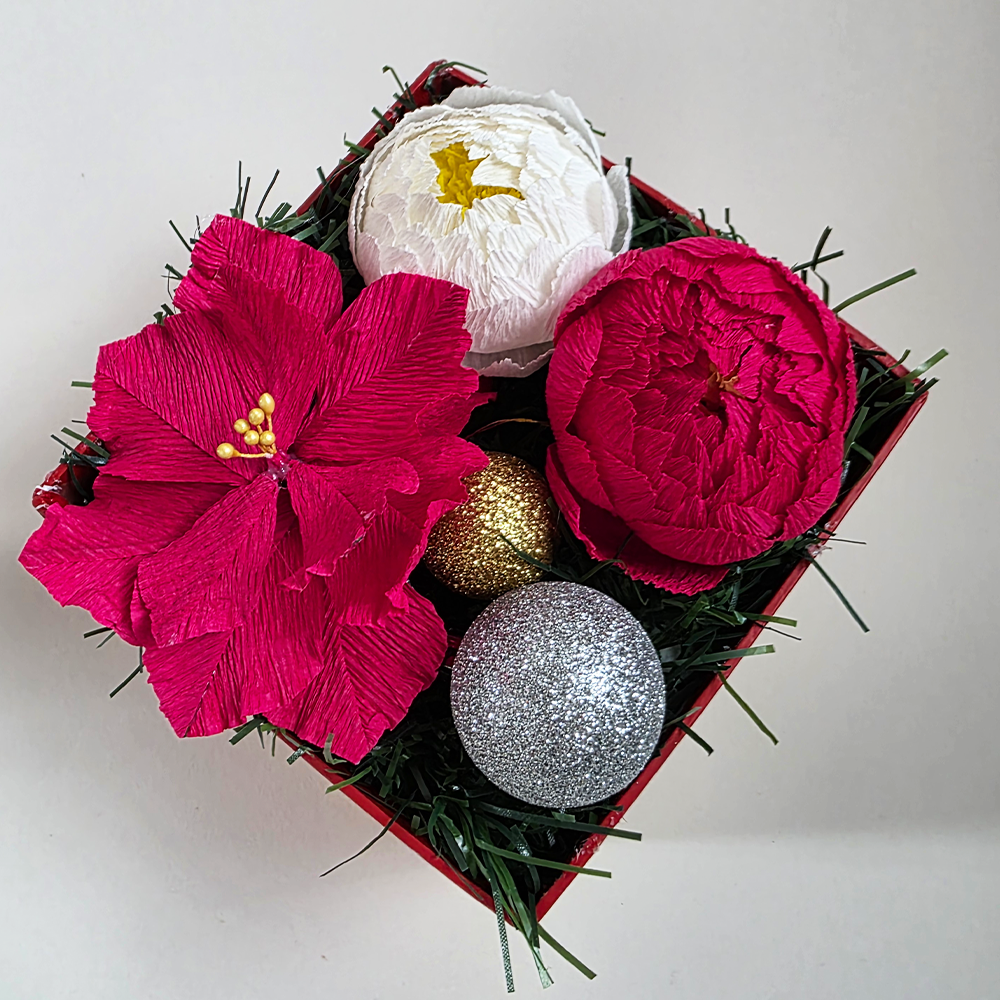 Festive Bloom Box – Red &amp; White Christmas Edition
