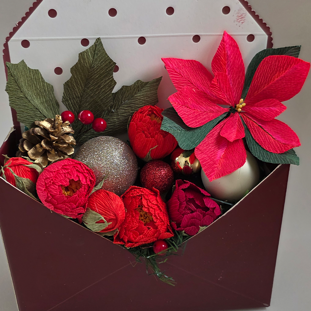 Christmas Envelope Arrangement – Festive Forever Blooms
